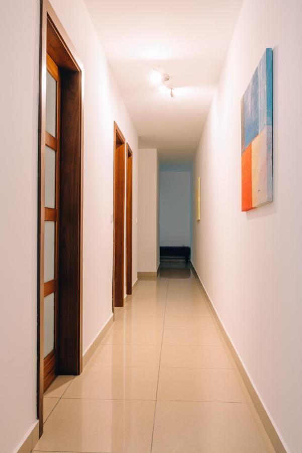 Crimson Court Apartment Is-Swieqi Екстериор снимка